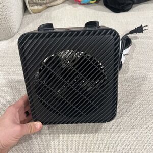 Pelonis 1500W 3-Speed Electric Fan-Forced Space Heater Black PSH08F1ABB OPEN BOX